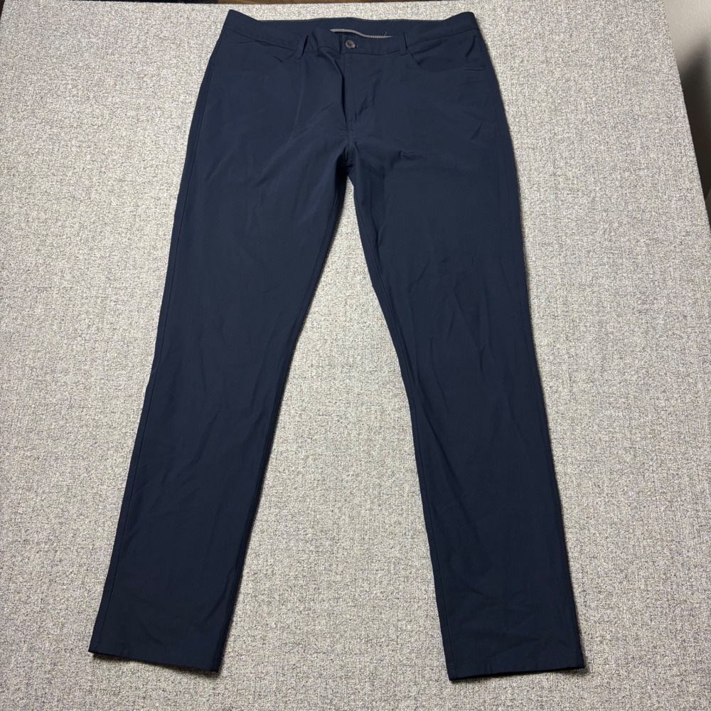 Vuori Meta Pants Mens 36x32 Navy Blue Technical Performance Trousers